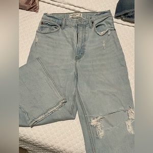 Curve Love Ultra High Rise 90s Straight. Size 26 -2R